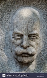 Robert Holmes Sculpture